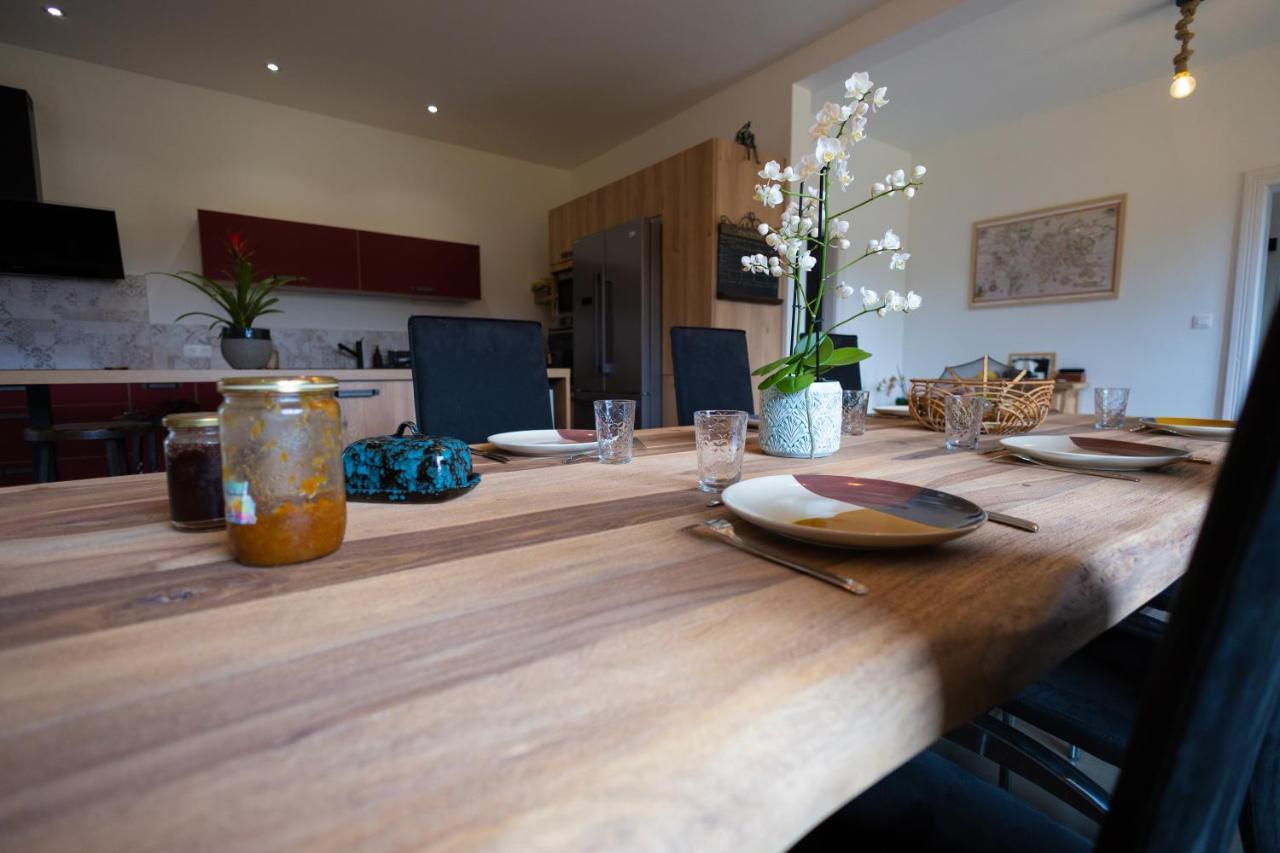 Chambres Et Table D'Hotes Le Pontet Arthes Luaran gambar
