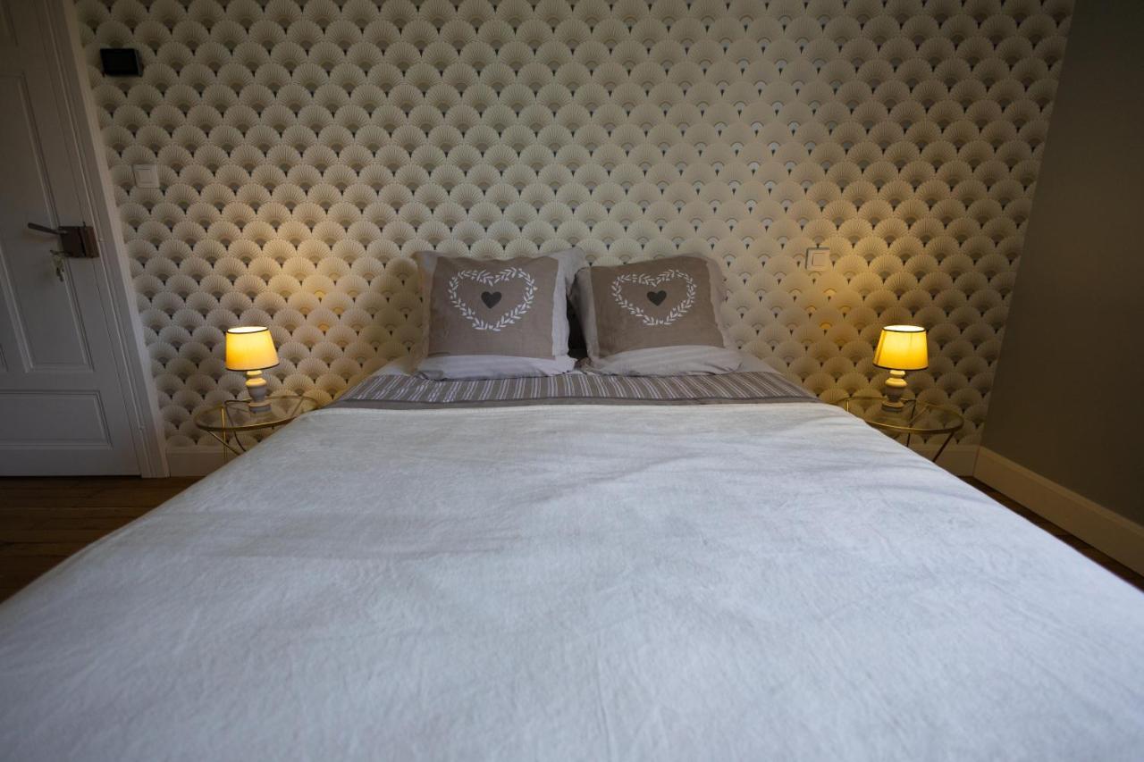 Chambres Et Table D'Hotes Le Pontet Arthes Luaran gambar